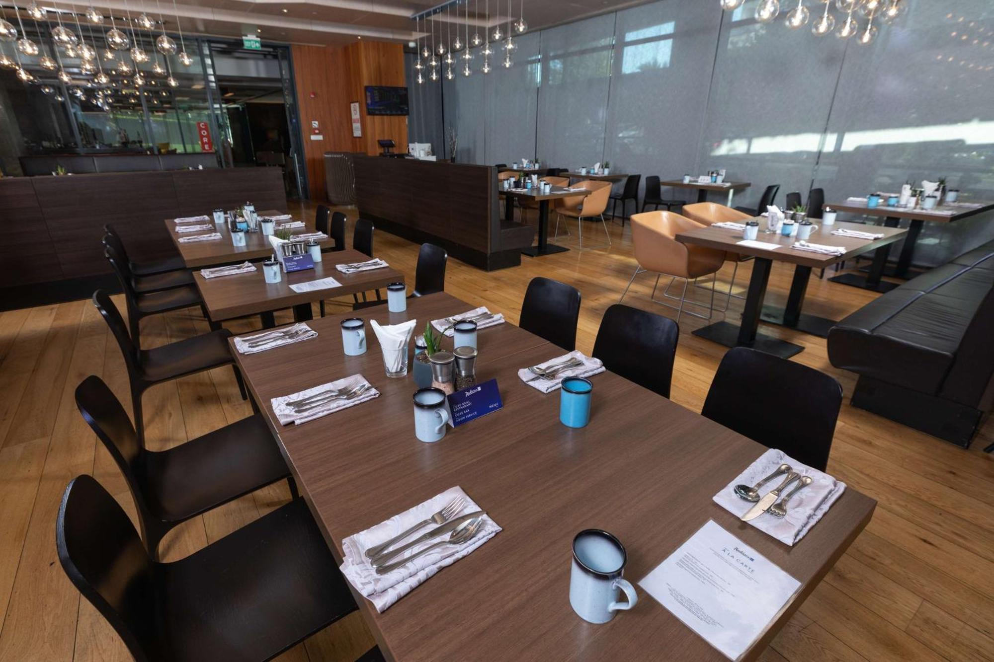 Radisson Blu Hotel Istanbul Asia 외부 사진 The lounge at the airport